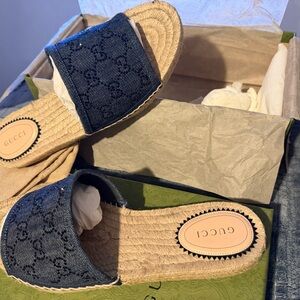Gucci Navy and Beige Espadrille Sandals Authentic